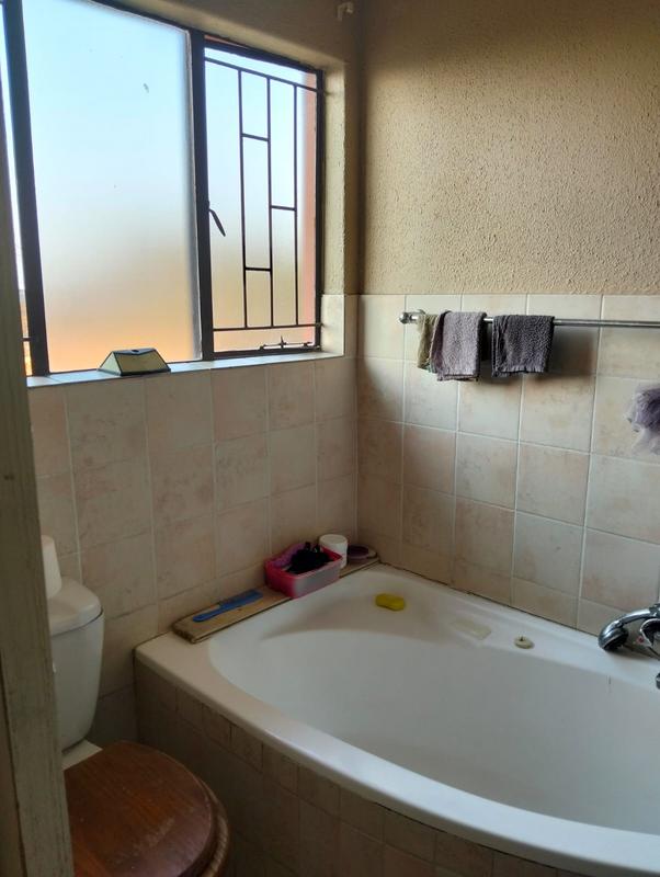 3 Bedroom Property for Sale in Edleen Gauteng