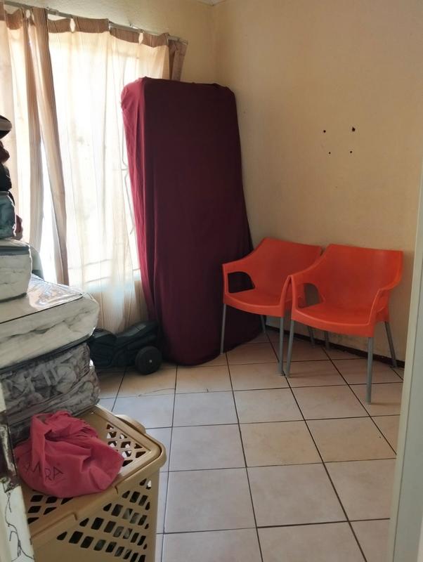 2 Bedroom Property for Sale in Clayville Gauteng