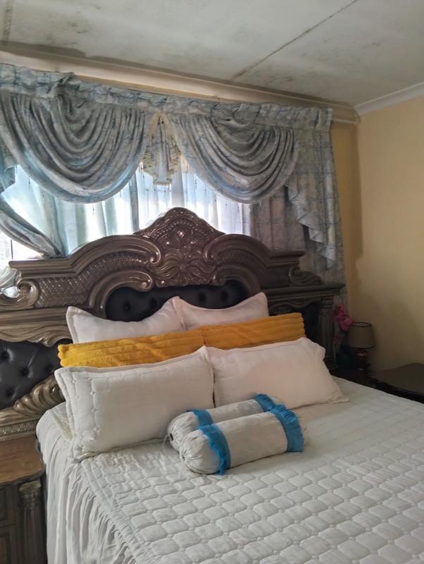 2 Bedroom Property for Sale in Clayville Gauteng