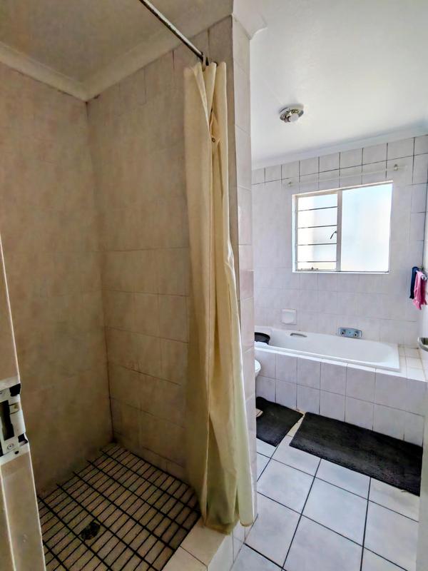 3 Bedroom Property for Sale in Vorna Valley Gauteng
