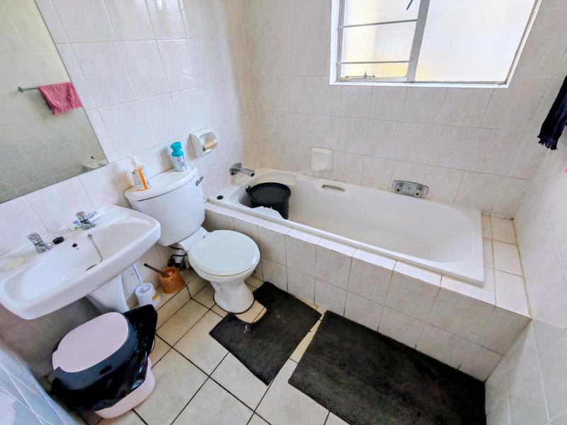 3 Bedroom Property for Sale in Vorna Valley Gauteng