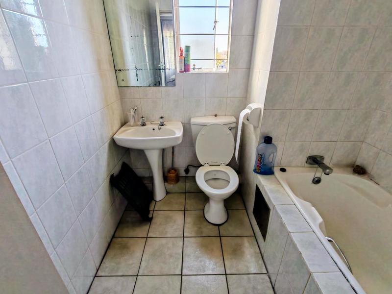 3 Bedroom Property for Sale in Vorna Valley Gauteng