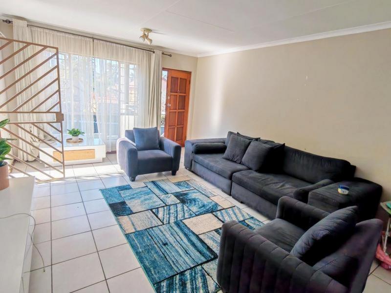 3 Bedroom Property for Sale in Vorna Valley Gauteng