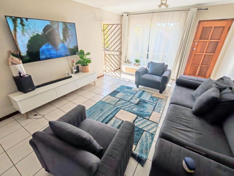 3 Bedroom Property for Sale in Vorna Valley Gauteng