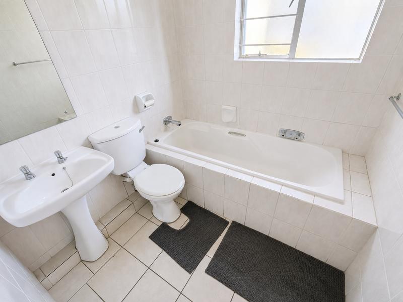 3 Bedroom Property for Sale in Vorna Valley Gauteng