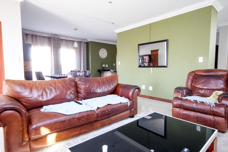 4 Bedroom Property for Sale in Thatchfield Gauteng