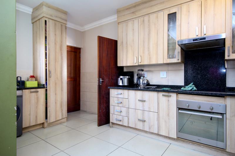 4 Bedroom Property for Sale in Thatchfield Gauteng