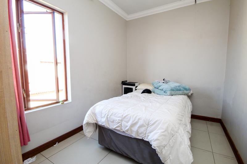 4 Bedroom Property for Sale in Thatchfield Gauteng