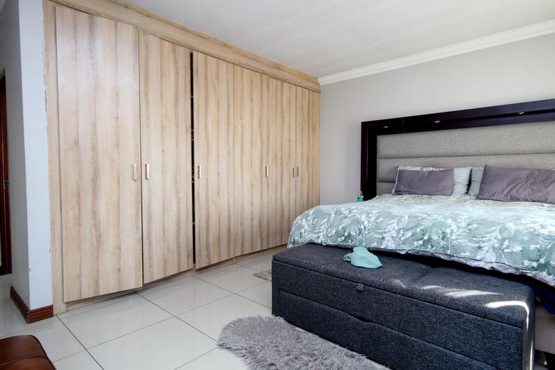 4 Bedroom Property for Sale in Thatchfield Gauteng