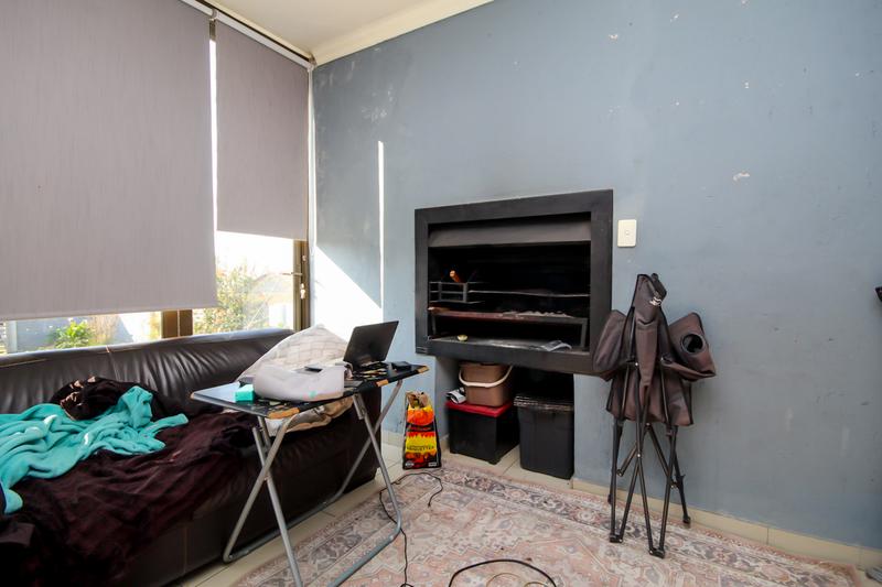 4 Bedroom Property for Sale in Thatchfield Gauteng