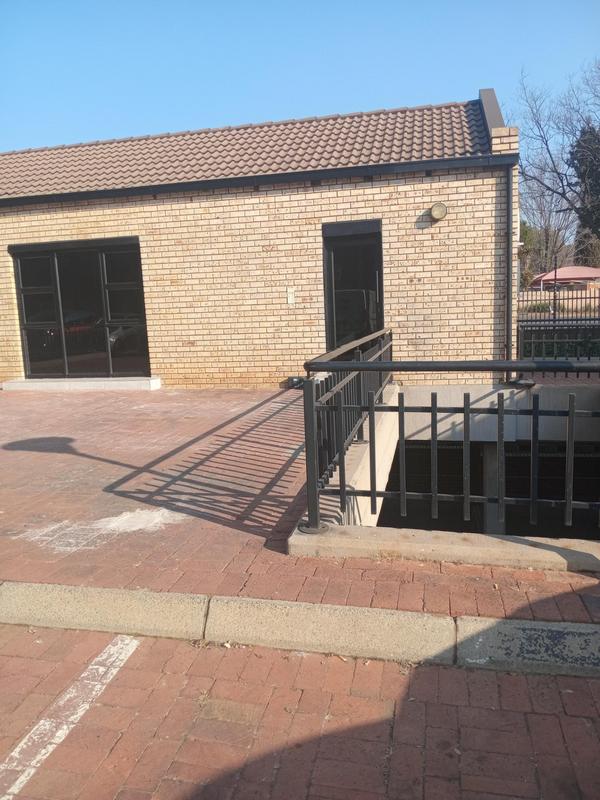 To Let Commercial Property for Rent in Lynnwood Gauteng