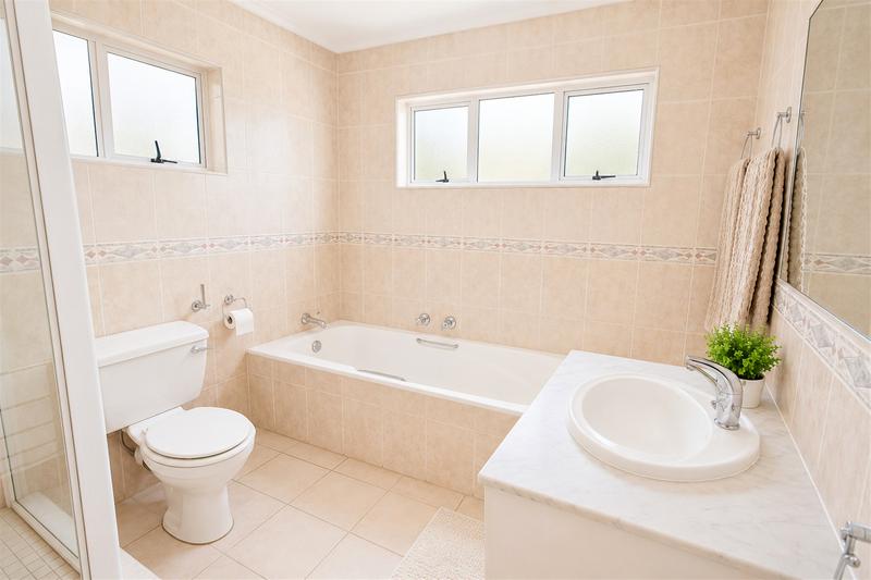 3 Bedroom Property for Sale in Bedfordview Gauteng