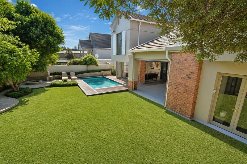4 Bedroom Property for Sale in Senderwood Gauteng