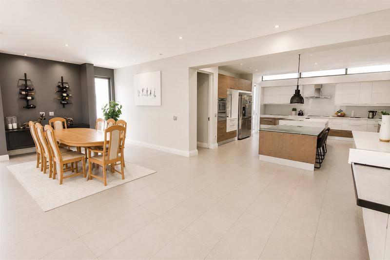 4 Bedroom Property for Sale in Senderwood Gauteng