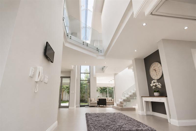 4 Bedroom Property for Sale in Senderwood Gauteng