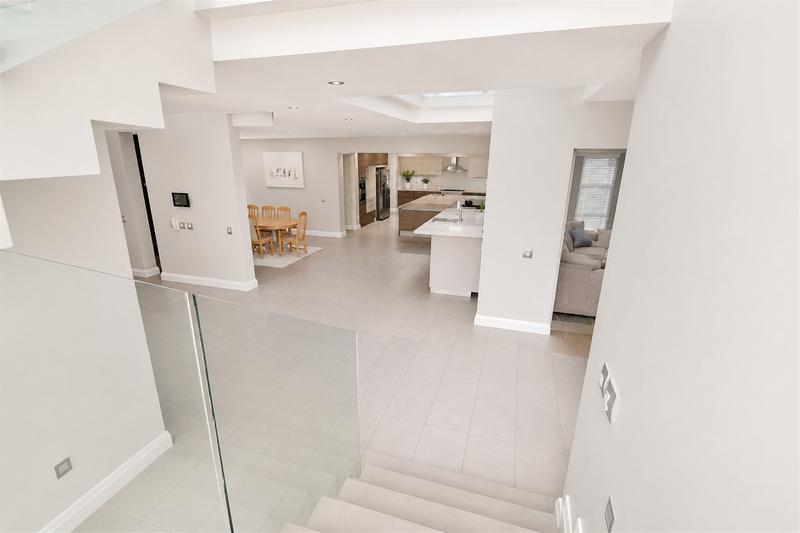 4 Bedroom Property for Sale in Senderwood Gauteng