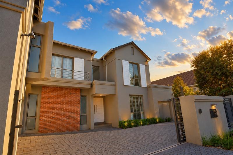 4 Bedroom Property for Sale in Senderwood Gauteng