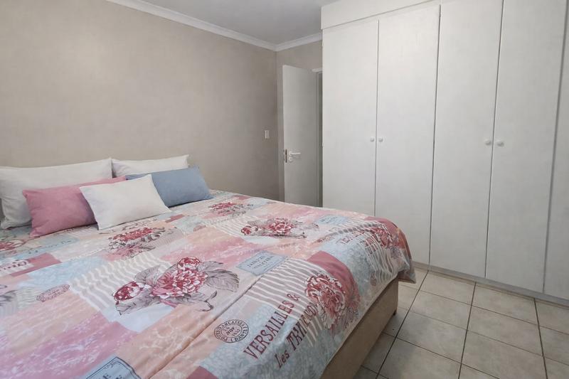 To Let 2 Bedroom Property for Rent in Die Hoewes Gauteng