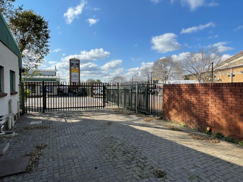 To Let Commercial Property for Rent in Hennopspark Gauteng