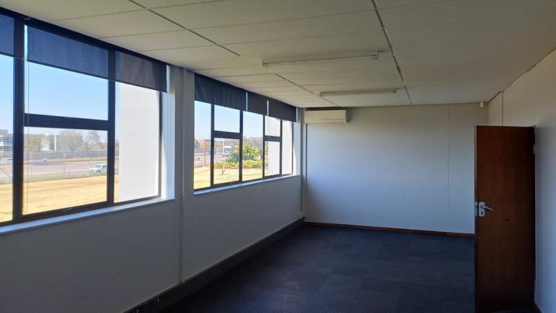 To Let Commercial Property for Rent in Rooihuiskraal Gauteng