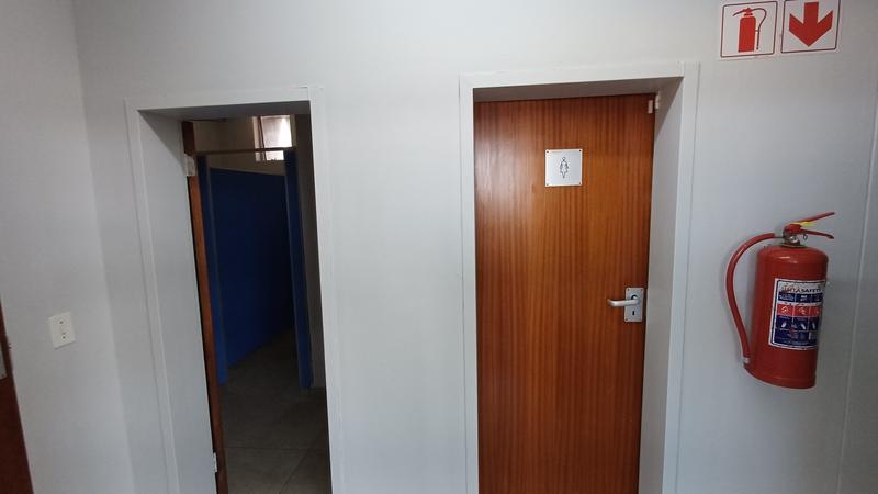To Let Commercial Property for Rent in Rooihuiskraal Gauteng