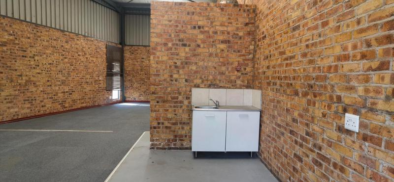 To Let Commercial Property for Rent in N4 Gateway Industrial Park Gauteng