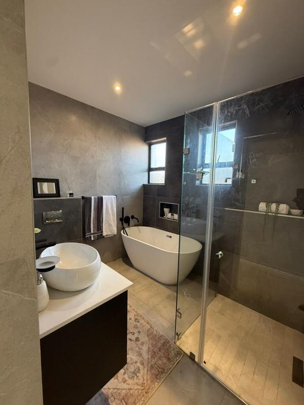 4 Bedroom Property for Sale in Fountainbrook Estate Gauteng