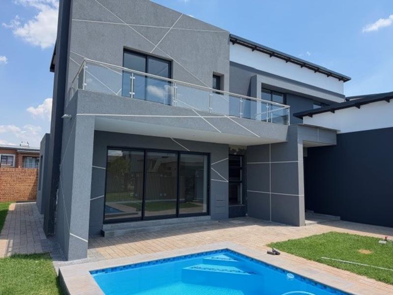 4 Bedroom Property for Sale in Fountainbrook Estate Gauteng