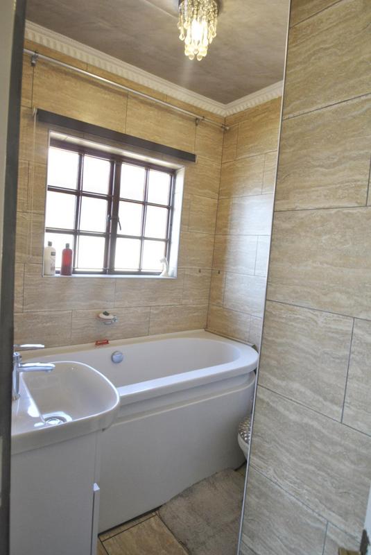 3 Bedroom Property for Sale in New Market Gauteng