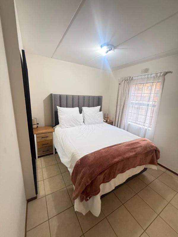 2 Bedroom Property for Sale in Erand Gardens Gauteng