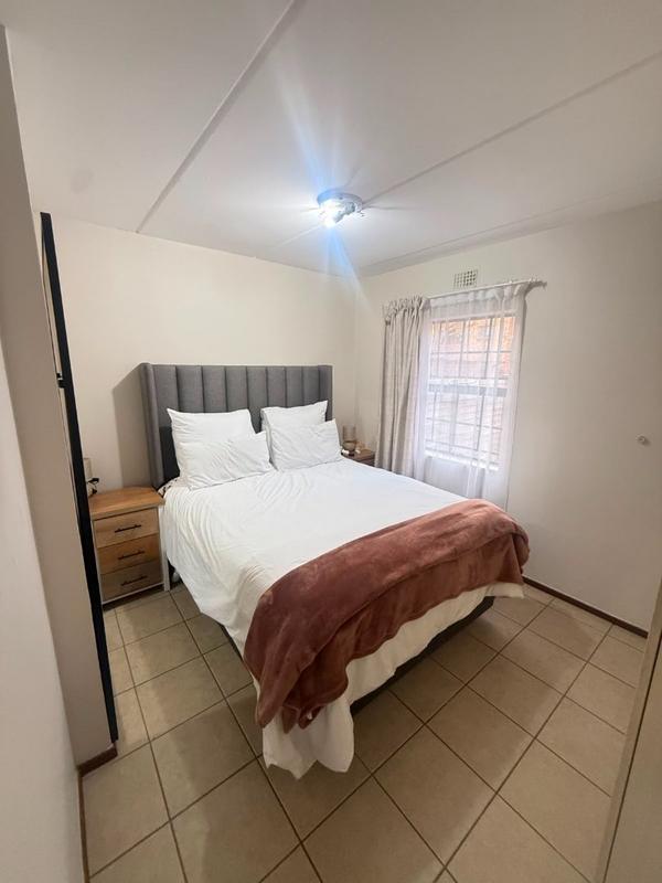2 Bedroom Property for Sale in Erand Gardens Gauteng