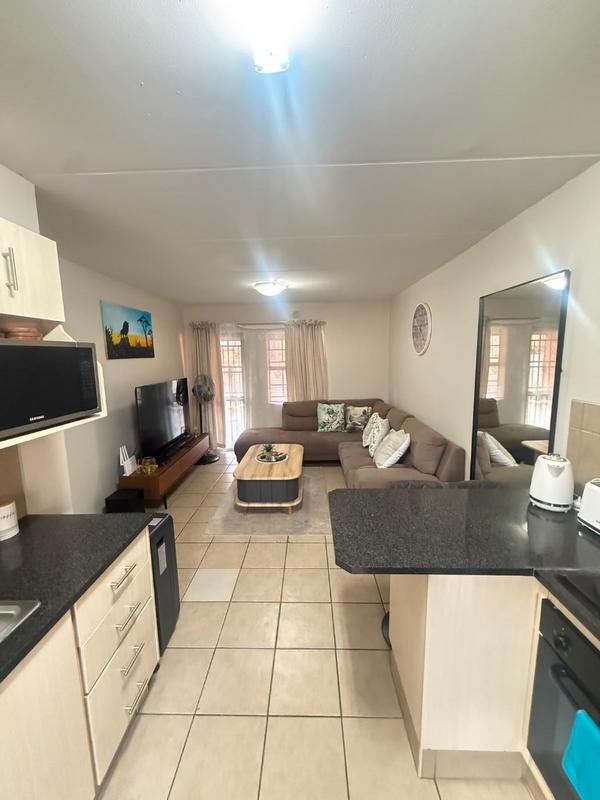 2 Bedroom Property for Sale in Erand Gardens Gauteng