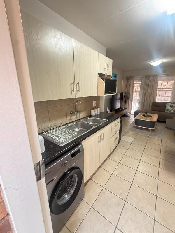 2 Bedroom Property for Sale in Erand Gardens Gauteng