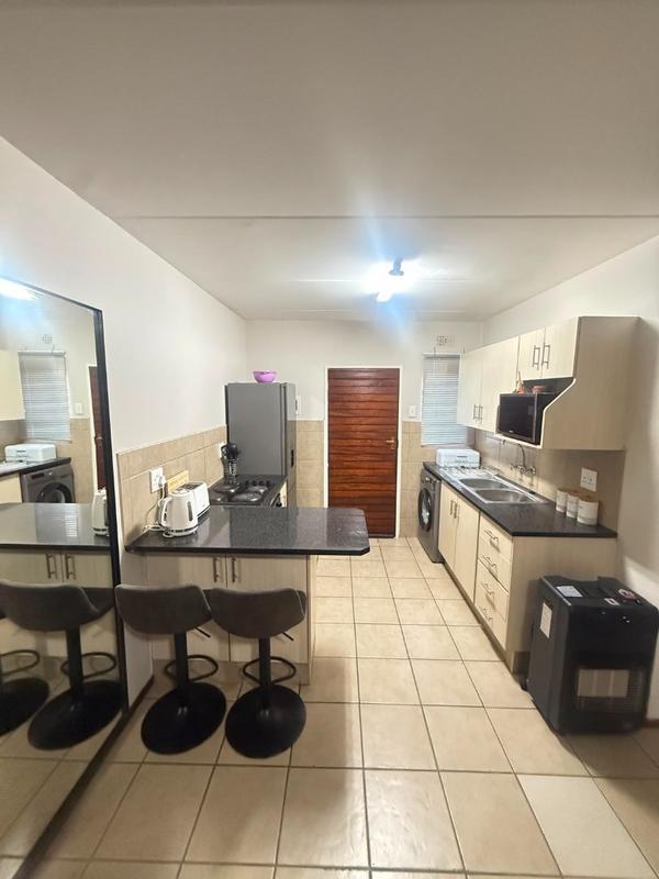 2 Bedroom Property for Sale in Erand Gardens Gauteng