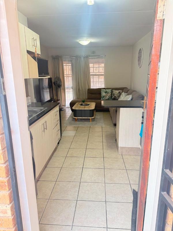 2 Bedroom Property for Sale in Erand Gardens Gauteng