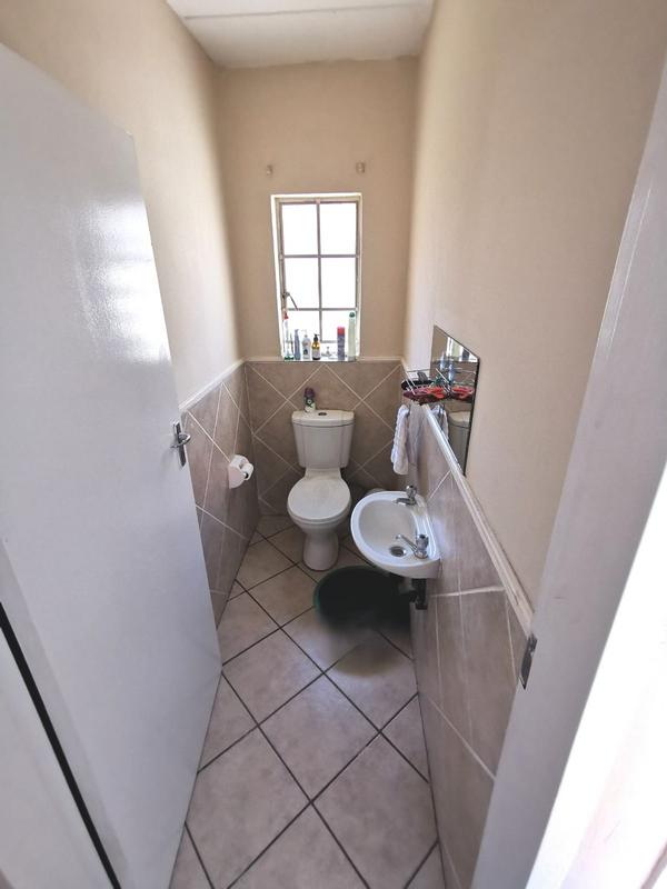 2 Bedroom Property for Sale in Halfway Gardens Gauteng