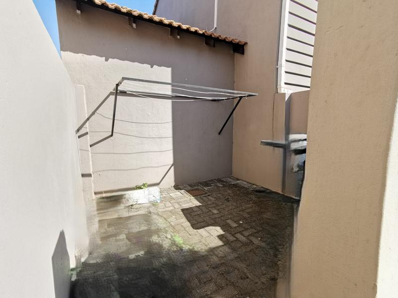 2 Bedroom Property for Sale in Halfway Gardens Gauteng
