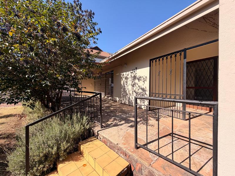 To Let 3 Bedroom Property for Rent in Alphen Park Gauteng
