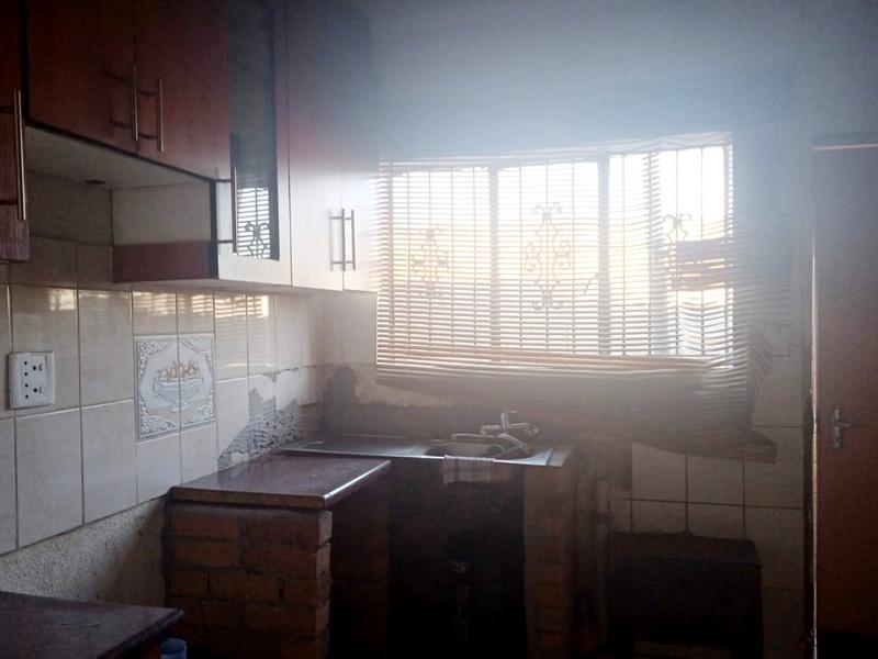 4 Bedroom Property for Sale in Slovoville Gauteng