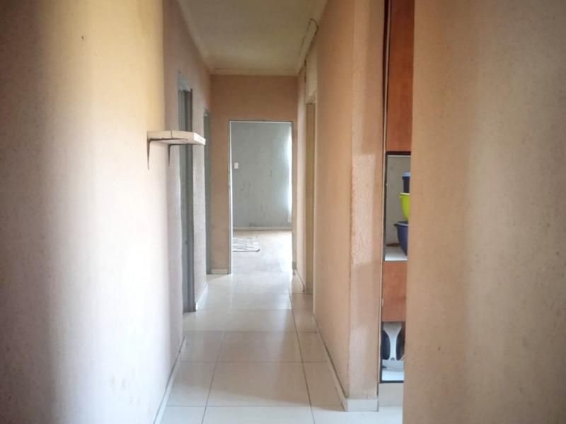 4 Bedroom Property for Sale in Slovoville Gauteng