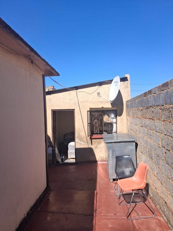 1 Bedroom Property for Sale in Jabavu Gauteng