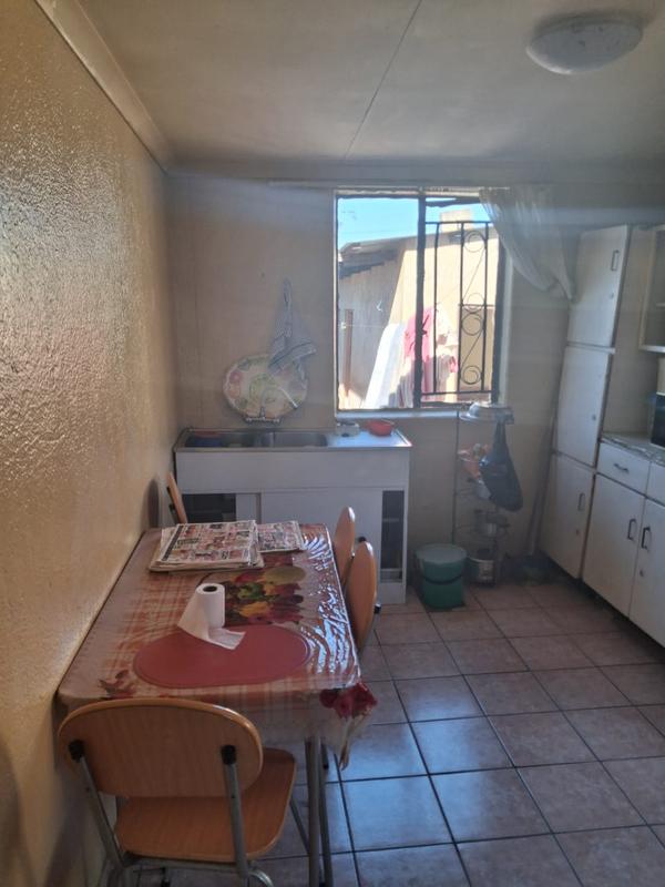1 Bedroom Property for Sale in Jabavu Gauteng