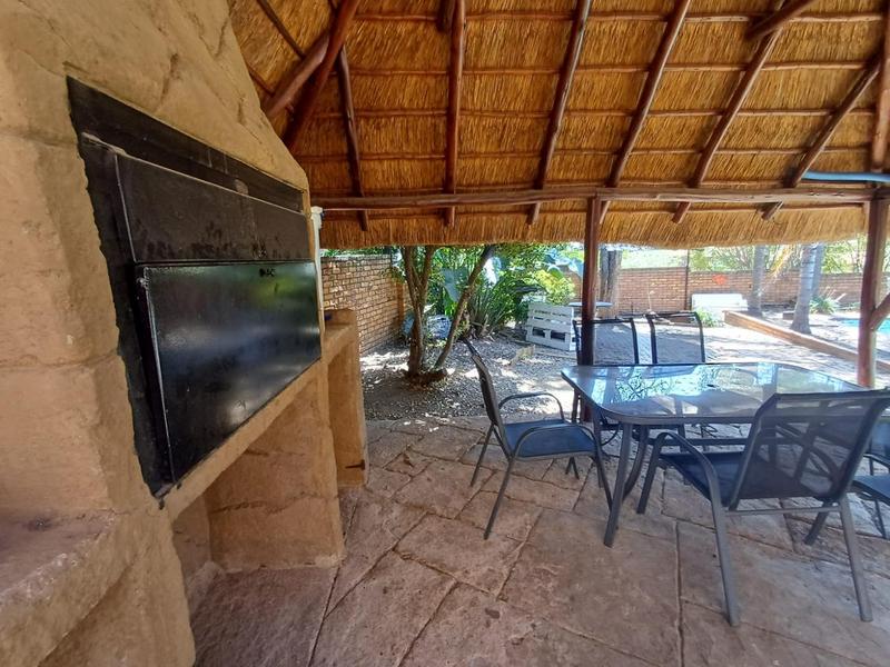 To Let 3 Bedroom Property for Rent in Glenvista Gauteng