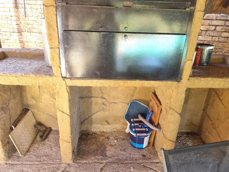 To Let 3 Bedroom Property for Rent in Glenvista Gauteng