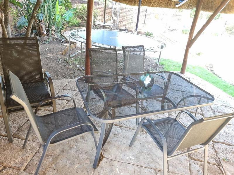 To Let 3 Bedroom Property for Rent in Glenvista Gauteng