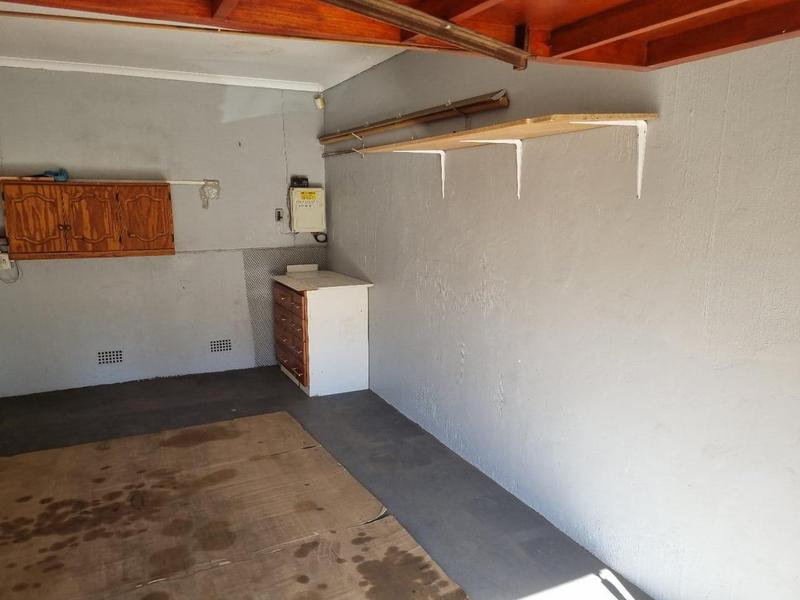 To Let 3 Bedroom Property for Rent in Glenvista Gauteng