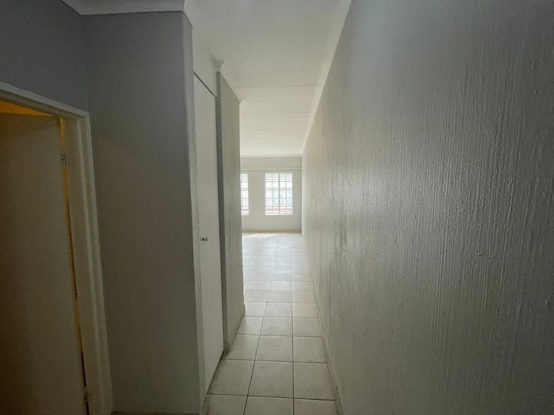 1 Bedroom Property for Sale in Bedfordview Gauteng