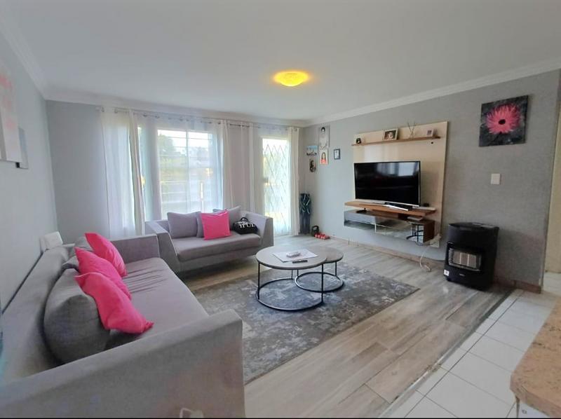 2 Bedroom Property for Sale in Ridgeway Gauteng