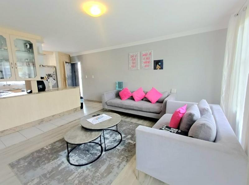 2 Bedroom Property for Sale in Ridgeway Gauteng