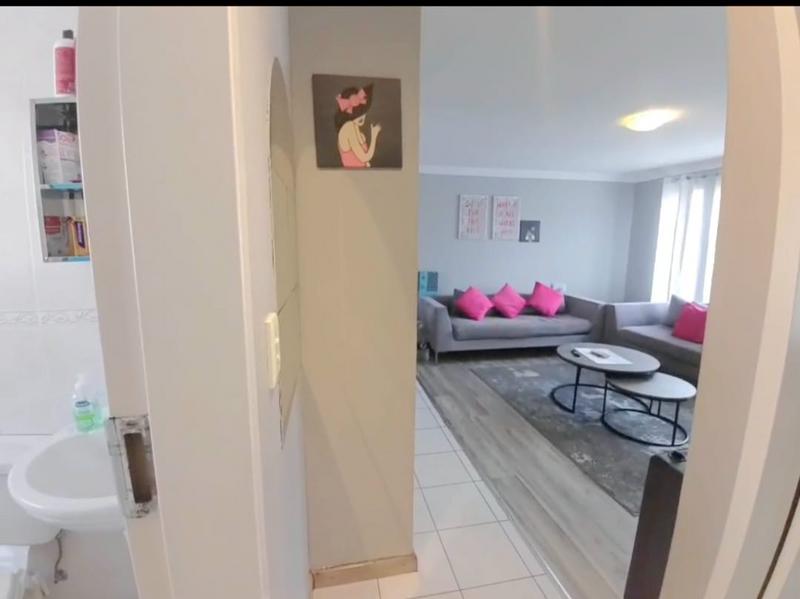 2 Bedroom Property for Sale in Ridgeway Gauteng